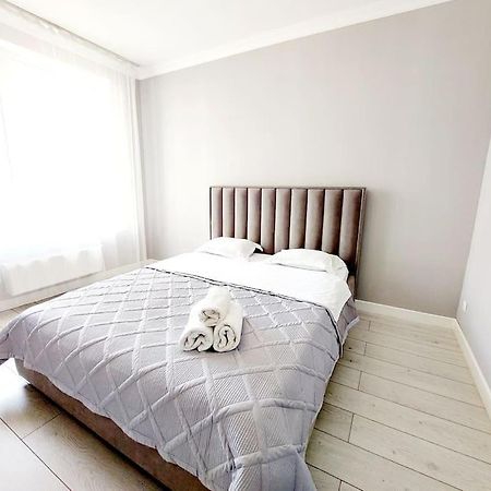 Ferienwohnung Жк Only Sun В 10 Минутах От Аэропорта Astana Exterior foto